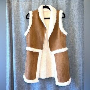 WOMEN'S Mia and Tess Vest large